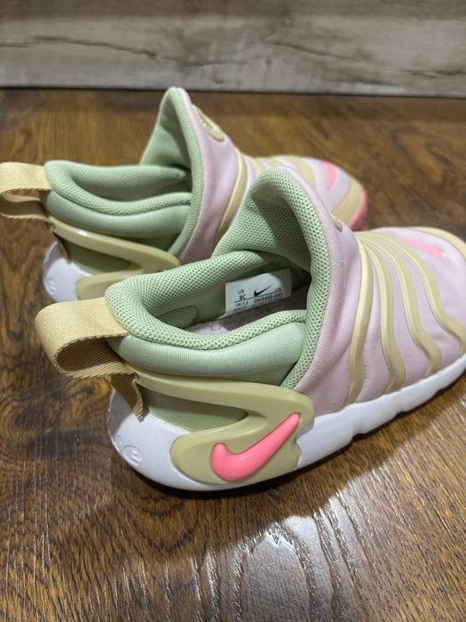 Кроссовки на девочку