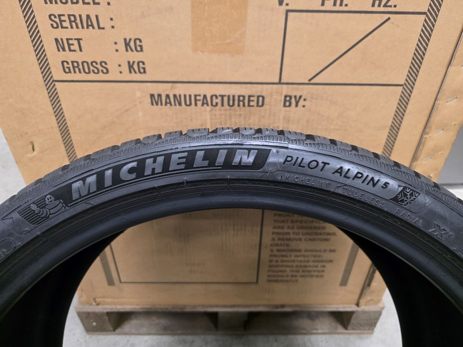 285/30/22 101W XL 4бр.MICHELIN PILOT ALPIN 5 Неразличими от НОВИ DEMO