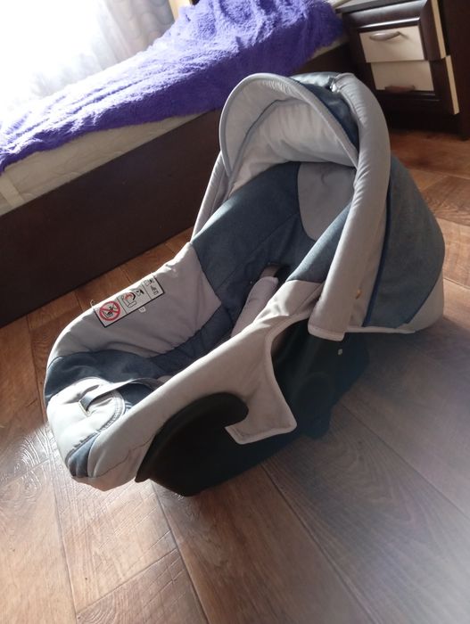 Продам автокресло- люльку.