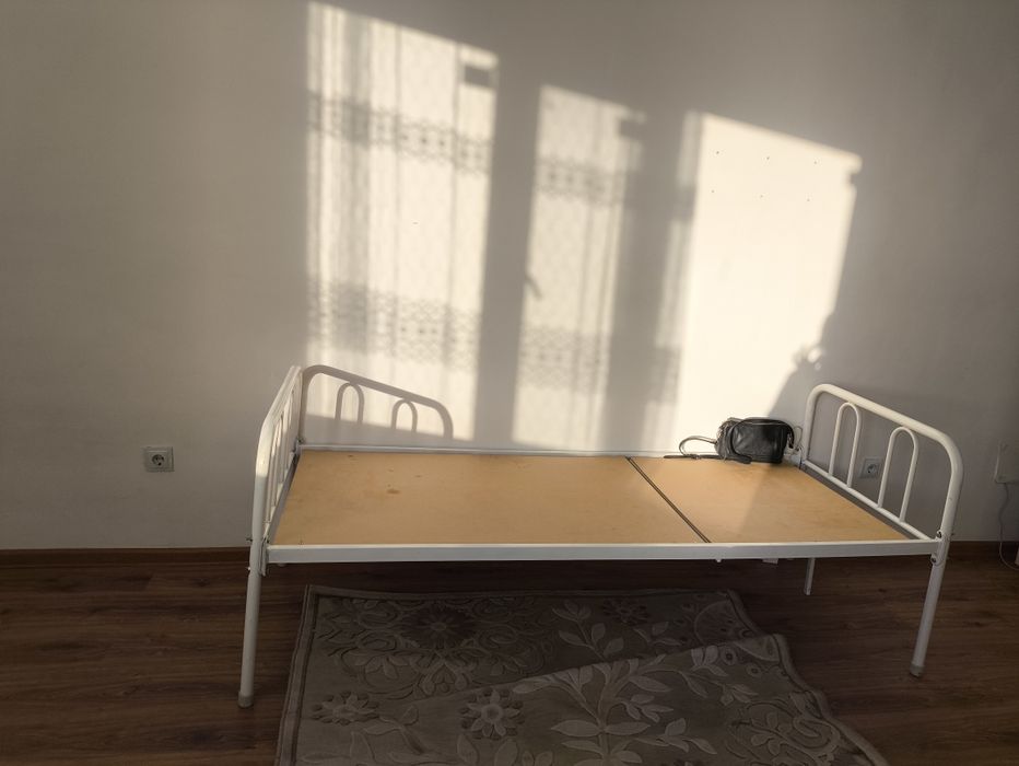 Кровать  одностальная