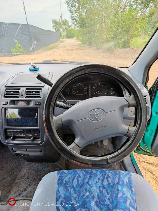 Продам Тойота ипсум 1996г