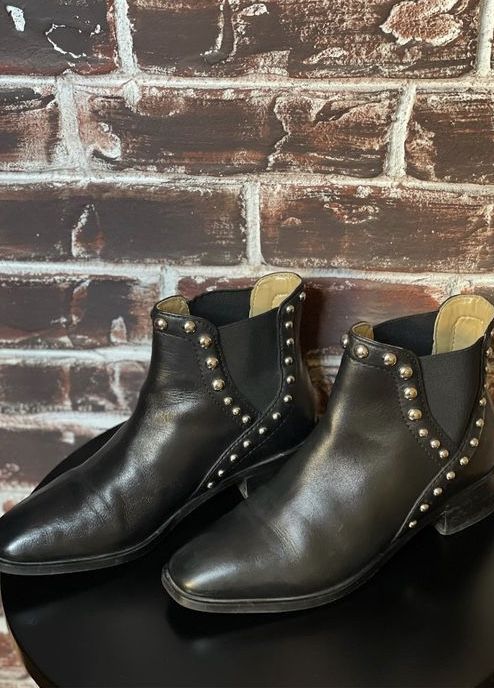 Кожени боти с капси Zara