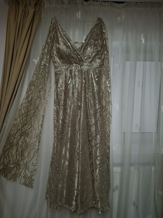 Vand rochie de seara