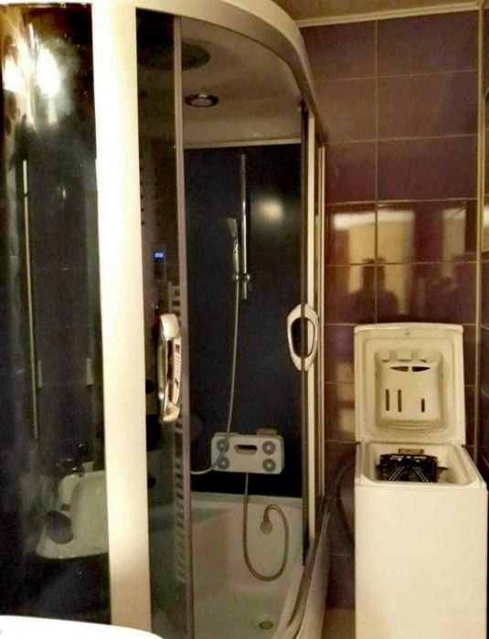 vand apartament cu 2 camere