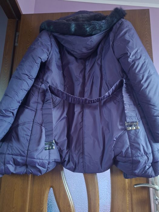 Vând Geacă Damă cu Glugă și Blanita Mărimea XL Nouă