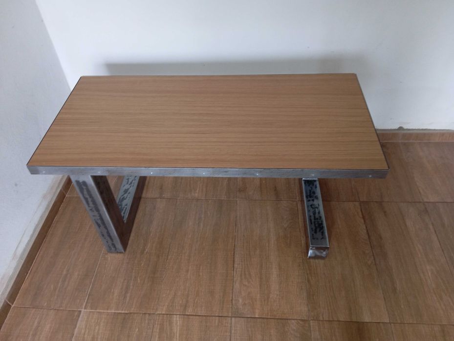 Мебели от метални профили