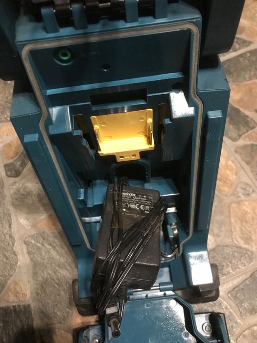 Makia radio profesional