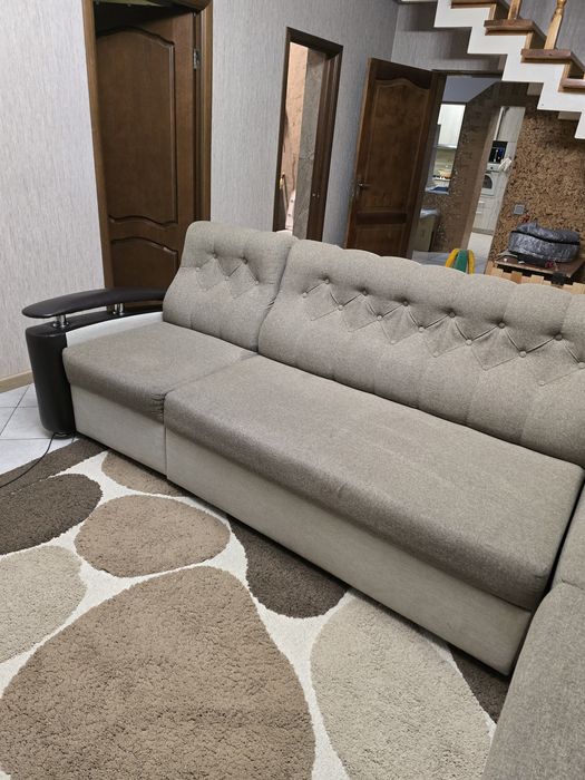 Диван угловой,раскладной.