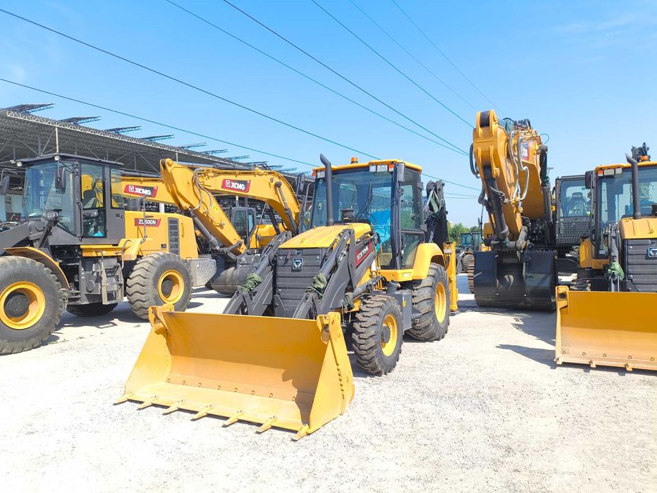 Экскаватор-погрузчик XC870KH(Разноколёсный) Стрела стандарт/удлинённая