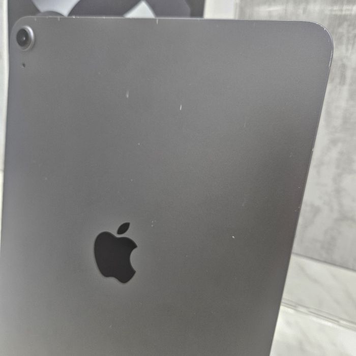 IPad Air 5Th 64GB WIFI Space Grey Zeus Amanet Vitan  5977