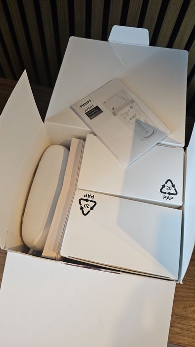 Vând pompă de sân electrică duală Philips Avent Hands-Free – ca nouă