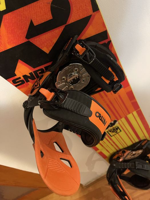 Placa snowboard 157 cm k2 cu legaturi nitro