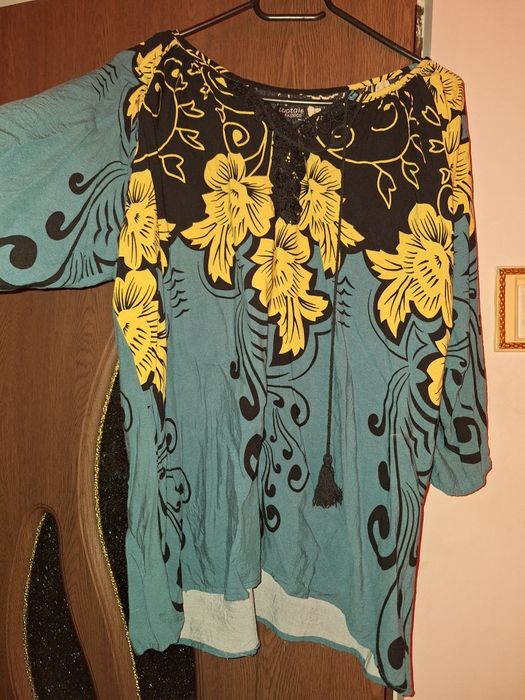 Bluza flori ,dama,nr 46,material superior