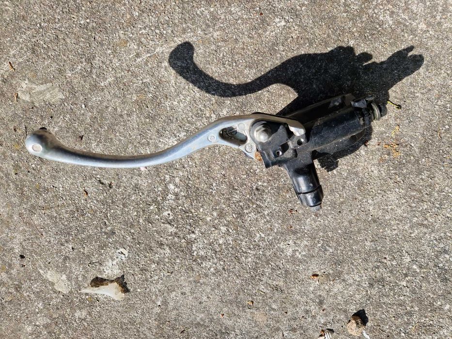 Maneta de frana dreapta cu pompa si rezervor moto Honda Silverwing / SW-T