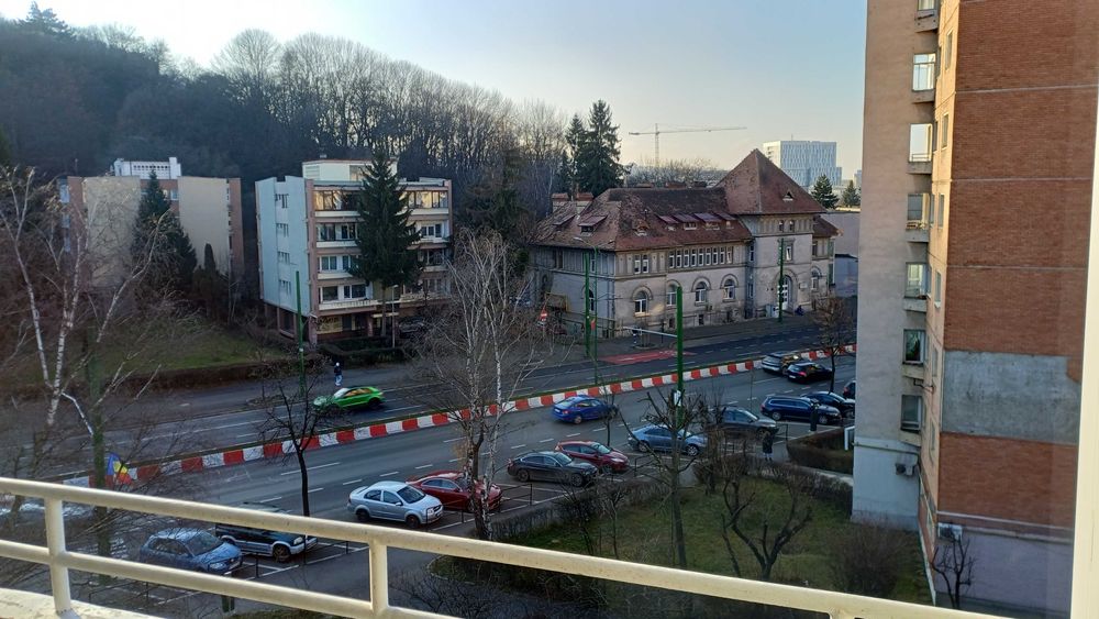 Proprietar inchiriez garsoniera zona Spitalul Judetean pe Calea Bucuresti - Brasov