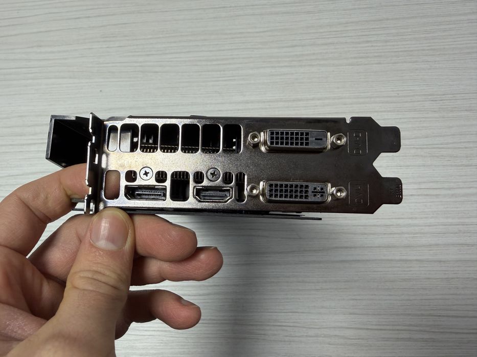 Placa video asus strix R9 380 4Gb