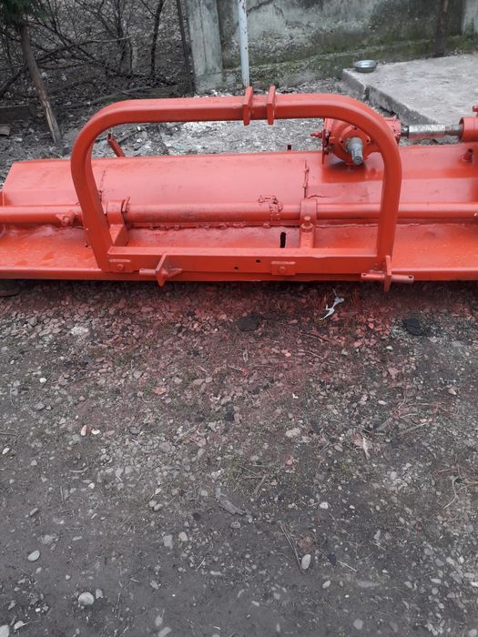 Tocator resturi vegetale