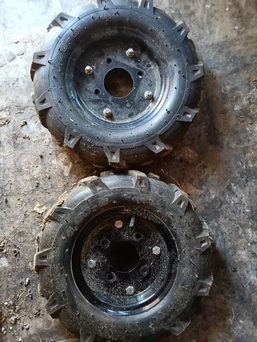 Vând genții umflate 400/8