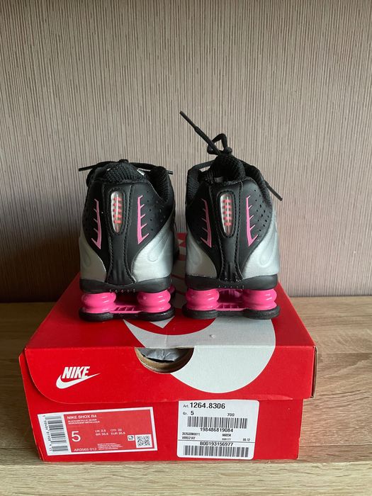 Маратонки Nike Shox R4