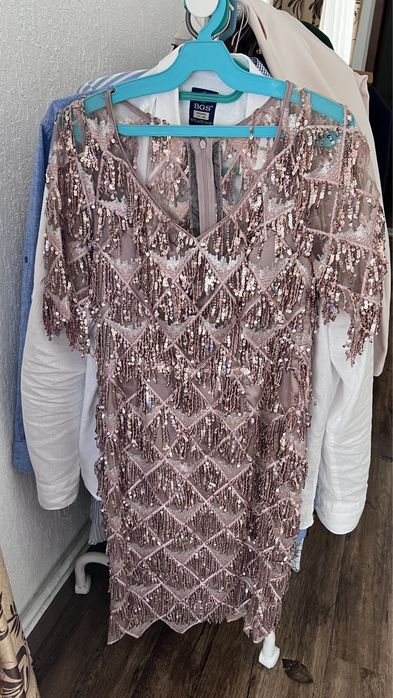 Rochie elegantă facuta pe comanda , foarte frumoasa