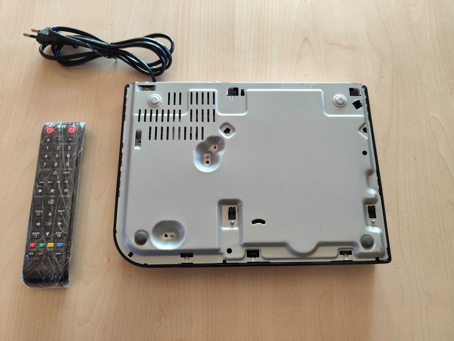 Blu-ray / DVD Player Samsung BD-F5100 Full HD + Telecomandă nouă