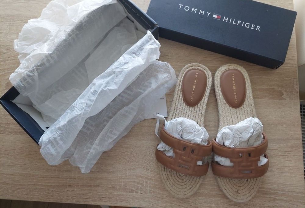 Tommy Hilfiger кожени чехли Emboss Sandal