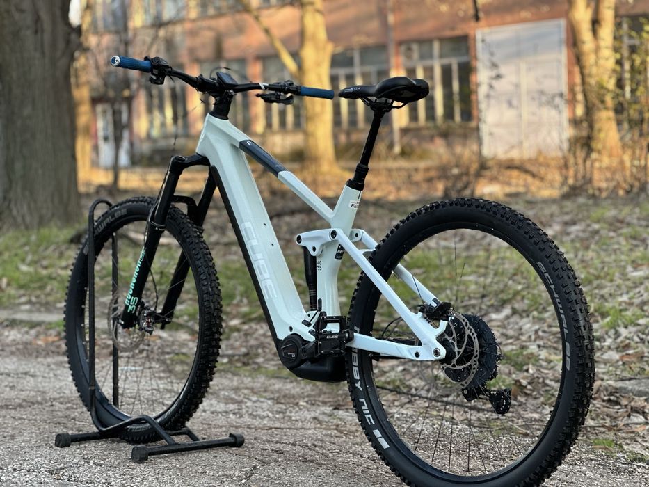 Електрически велосипед Cube Stereo 140 Карбон