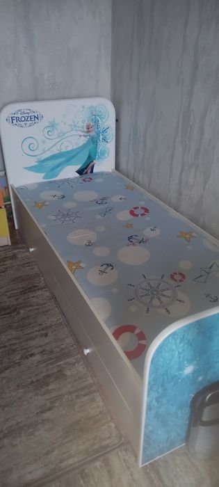 Кровать односпальная