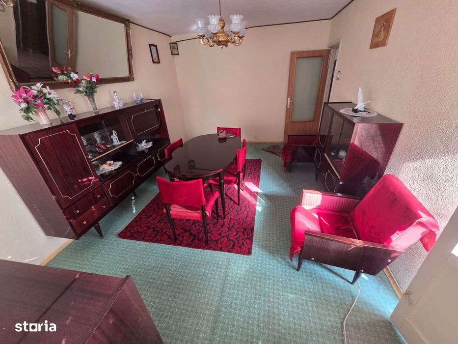 Apartament 3 camere, --Zona Anaf,--- Etaj.2/4