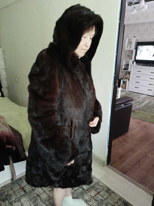 Продам шубу норковую