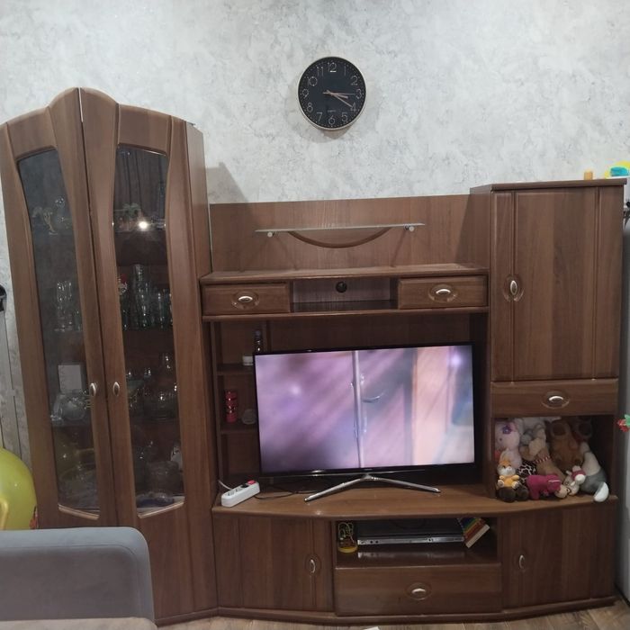 Мебель горка б/у