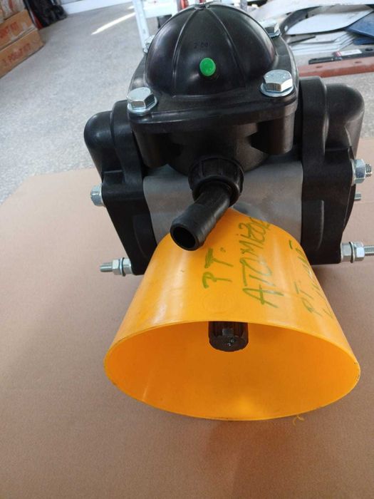 Pompa erbicidator pentru atomizor livada