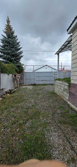 продается просторный дом в районе КСК