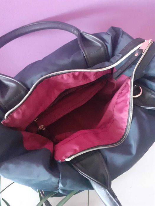 Geantă plimbat cățel de talie mică