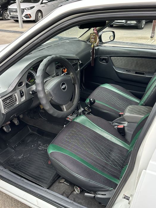 Nexia 2 1.6l sotiladi