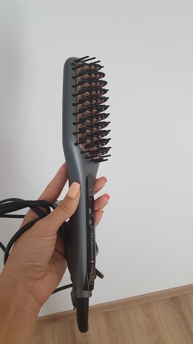 Perie electrică de îndreptat părul Remington Keratin Protect
