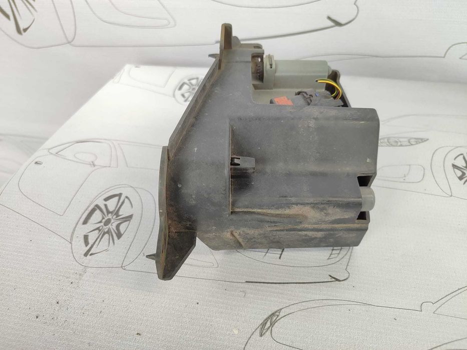Proiector Ceata Stanga cu Suport Bara / Halogen Ford B-Max Minivan 2012–2017 / Cod OEM AV11-15267-AB (5D2)