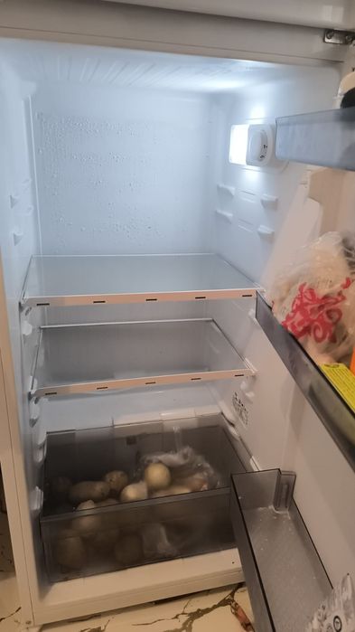Холодильник и люлька продаетса