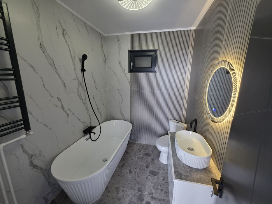 Casă P+1 + spațiu comercial, mobilată și utilată, la cheie Str. Soveja