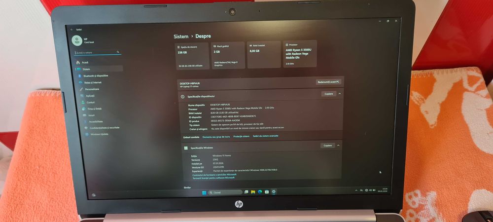RYZEN 5 de 17 inch= 8 gb ddr 4 = 950 lei