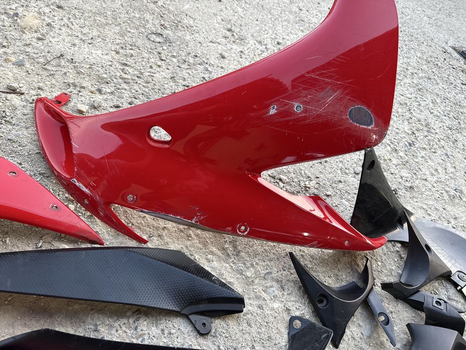 Dezmembrez yamaha r1 rn12 piese