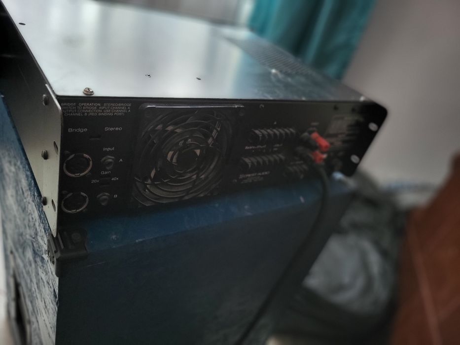 Crest Audio 4001 profesional