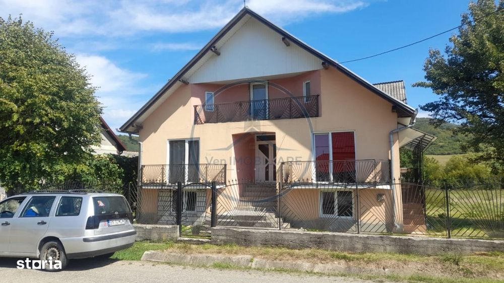 Casa 200 mp, 2200mp teren , 20 km de