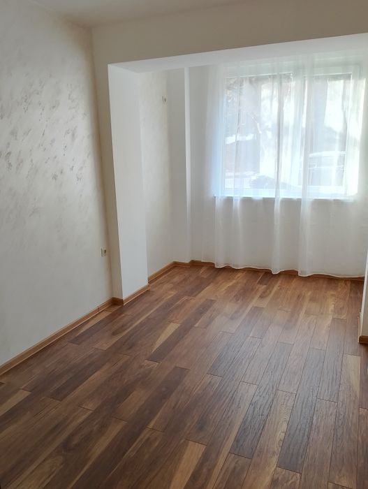 Продава се Тристаен апартамент в Плевен, Идеален център - 66 кв.м за 1894 €/кв.м - Снимка #8