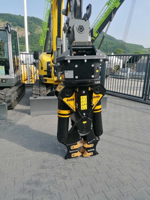 Foarfeca demolari rotativa MB Crusher MB-PT650 pt excavator 6.5-13 ton