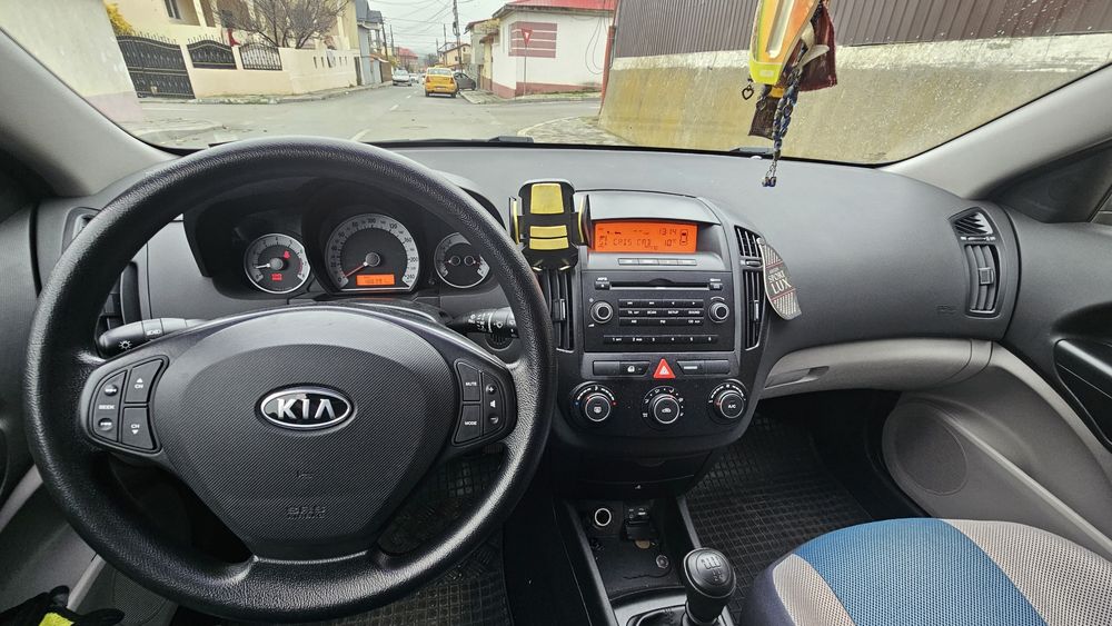 Vand Kia Ceed 1.4 benzina, 109 CP, 190250 km
