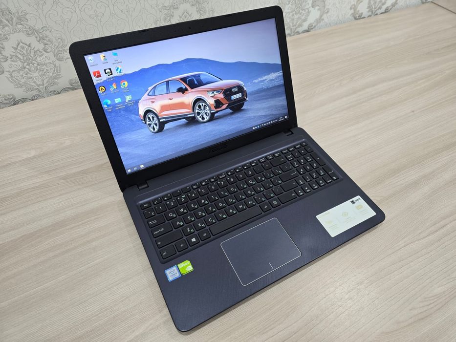 ASUS, Core i3-7Th,, SSD 128Gb, Ram 4Gb, NVIDIA 2Gb, Full HD