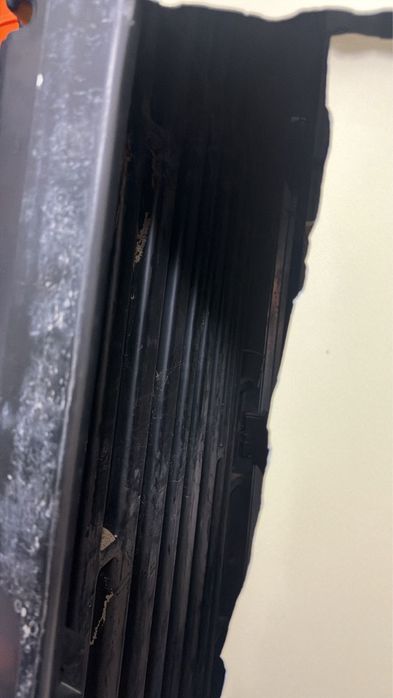 Автобокс, со сломанной крышкой