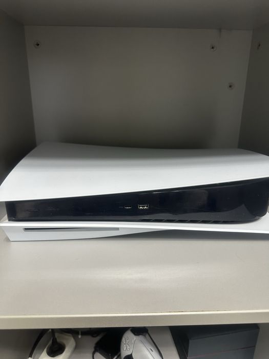 Продам ps5 в отличном состоянии