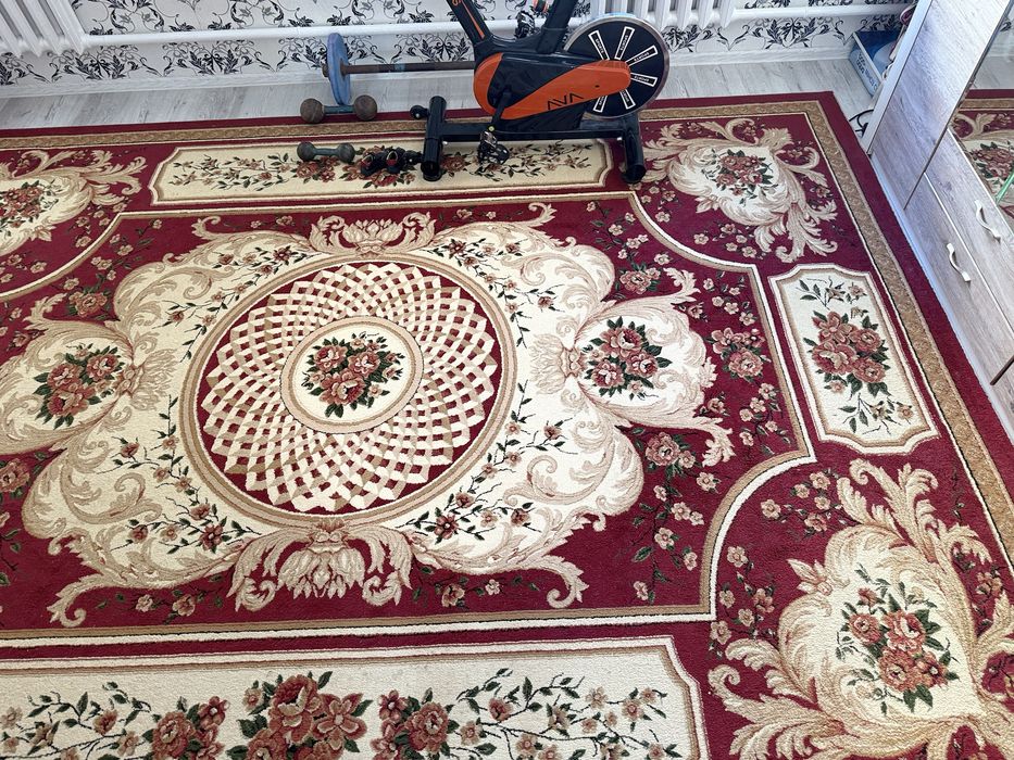 Әдемі кілем сатылады